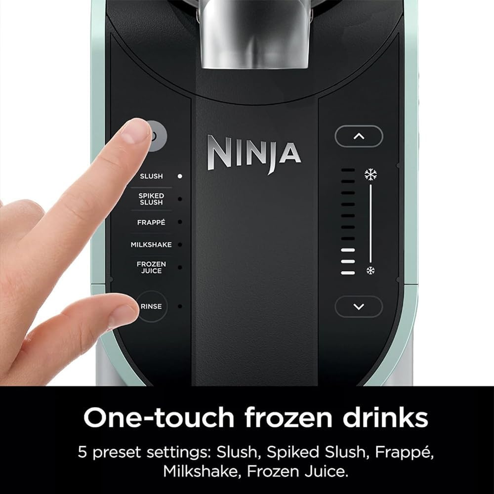 image:imageNinja FS305COBUB SLUSHi Frozen Drink Maker 96oz with Insulated Bubble Cups Renewed Bundle SLUSHi Travel Party Tote Black